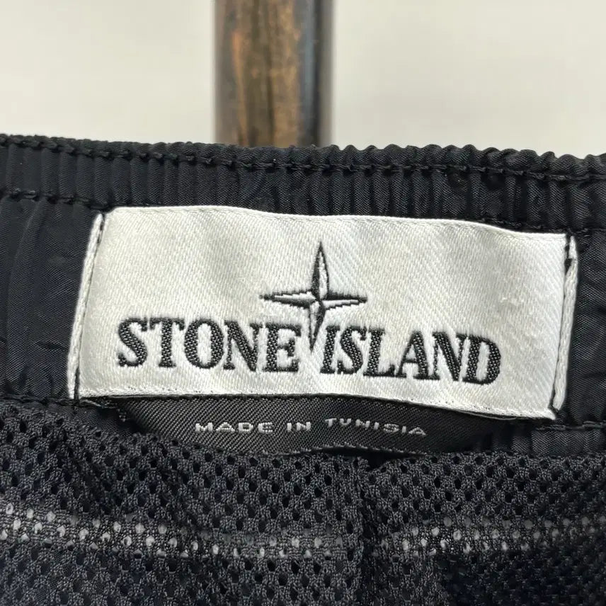 [BUNJANG] Stone Island Patch Embroidered Shorts / [M]스톤아일랜드 와펜패치 자수 반바지