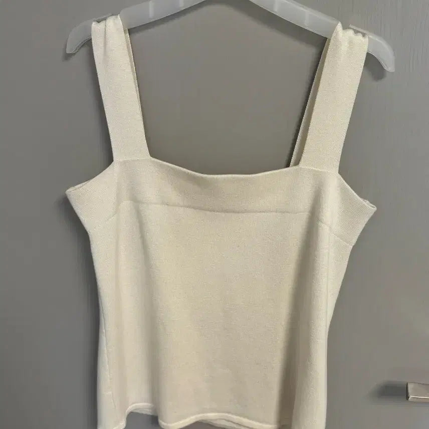 [BUNJANG] sie Ar Soft Sleeveless Cream M / 시에 sie 아르 소프트 슬리브리스 (크림/M/상태최상)