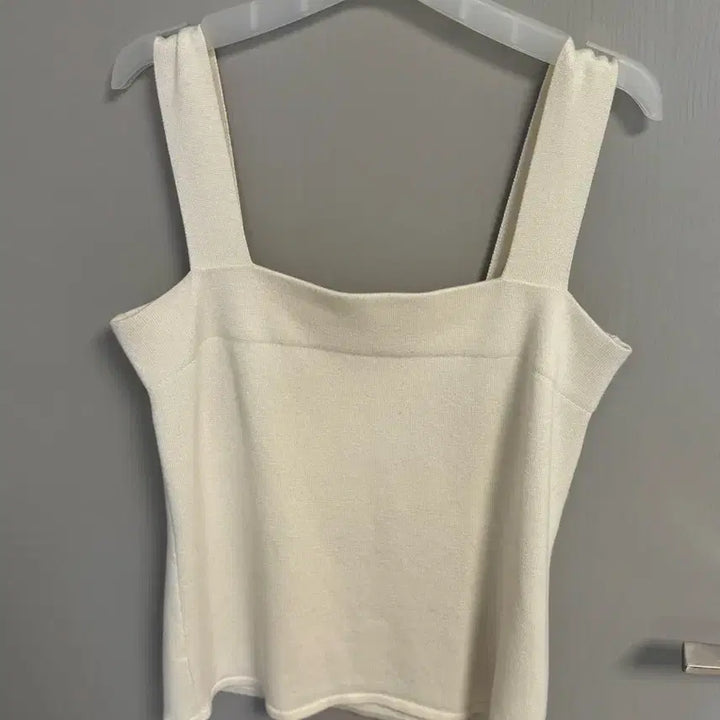 [BUNJANG] sie Ar Soft Sleeveless Cream M / 시에 sie 아르 소프트 슬리브리스 (크림/M/상태최상)