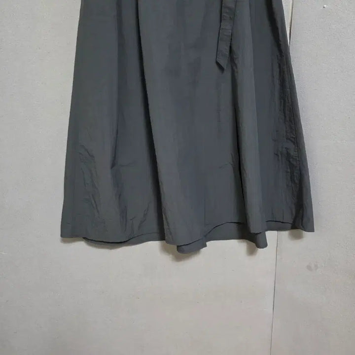[BUNJANG] Windbreaker Material Long Skirt Size 77 / 바람막이스타일소재 롱스커트 77  n5414   미착용제품