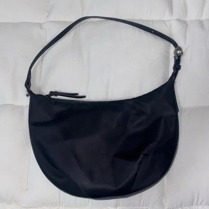 [BUNJANG] Archive Appk Love Moon Shoulder Bag Nylon Black / 아카이브앱크 러브문 백 나일론 블랙 숄더백