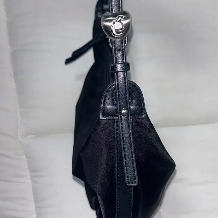 [BUNJANG] Archive Appk Love Moon Shoulder Bag Nylon Black / 아카이브앱크 러브문 백 나일론 블랙 숄더백