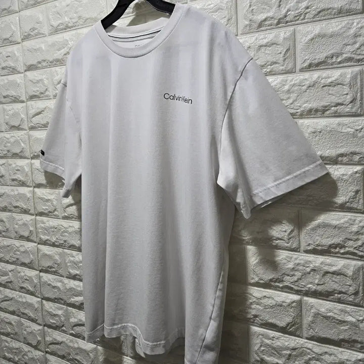 [BUNJANG] Calvin Klein Small Logo T-Shirt White XL (105) / 캘빈클라인 스몰로고 반팔티 105