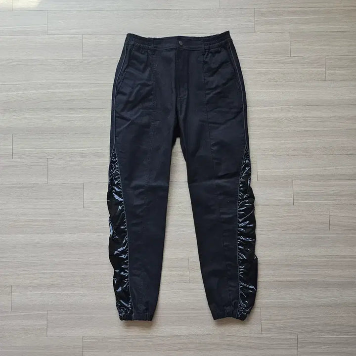 [BUNJANG] Kirejaro Side Shirring Wrinkle Seam Jogger Pants XL / XL 1회착) 킬리자로 사이드 셔링 링클 절개 조거 바지 33 34