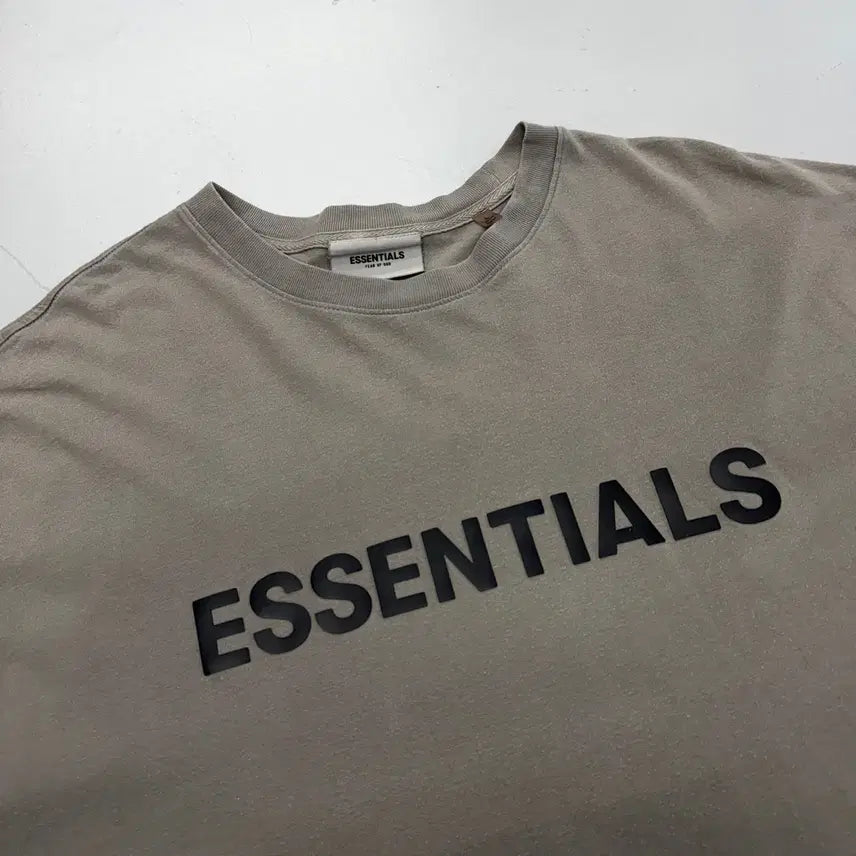 [BUNJANG] Fear of God Essentials T-shirt / 피어오브갓 에센셜 반팔 티셔츠