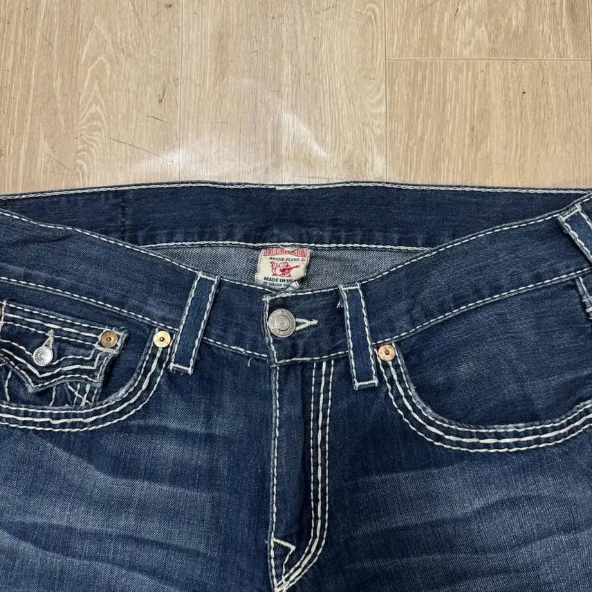 [BUNJANG] True Religion USA Big Stitch Denim Shorts (Size 34) / 트루릴리전 USA 빅스티치 데님 반바지 청반바지 34