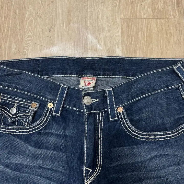 [BUNJANG] True Religion USA Big Stitch Denim Shorts (Size 34) / 트루릴리전 USA 빅스티치 데님 반바지 청반바지 34