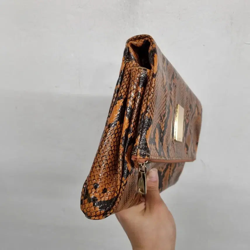 [BUNJANG] Couronne Vampy Clutch Bag / [free size] 쿠론 뱀피 클러치백