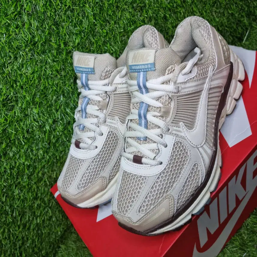 [BUNJANG] Nike Zoom Vomero 5 Sneakers (235) / 나이키 줌 보메로5 운동화 (235)