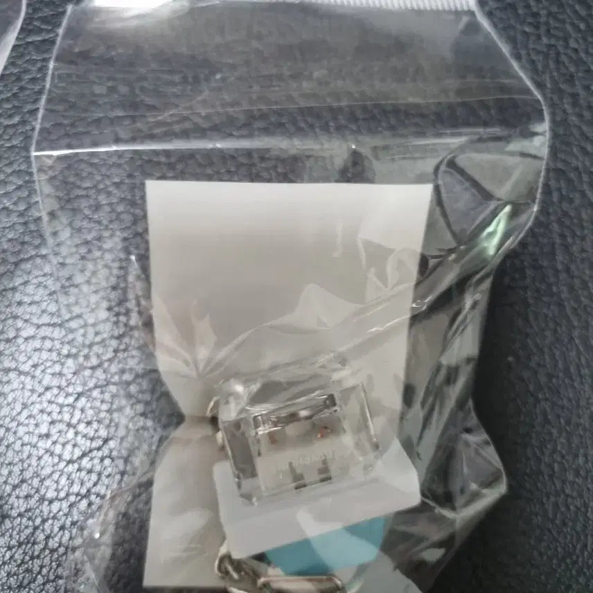 [BUNJANG] Endfield Last Ride Lara Keycap Keyring / 엔드필드 라스트라이드 라라 키캡 키링 판매