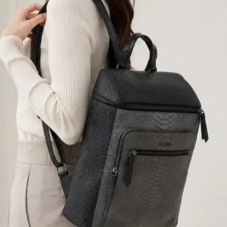 [BUNJANG] Anne Klein Leather Backpack / 정품)앤클라인 백팩  (상태굿)