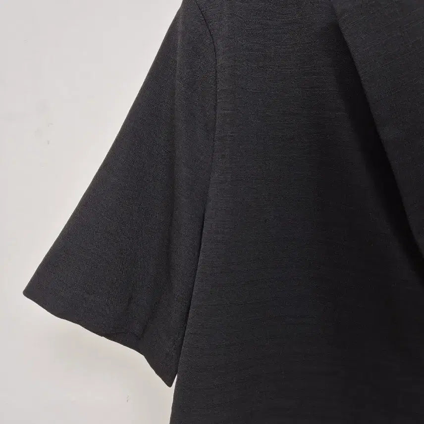 [BUNJANG] NAIN Black Short-Sleeve Cropped Jacket / NAIN 나인 블랙 반팔 크롭 자켓
