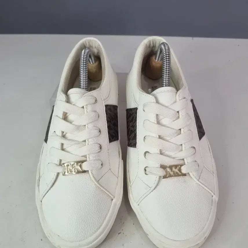 [BUNJANG] Michael Kors Logo Sneakers / 효자빈티지 4.5 마이클코어스 로고 스니커즈