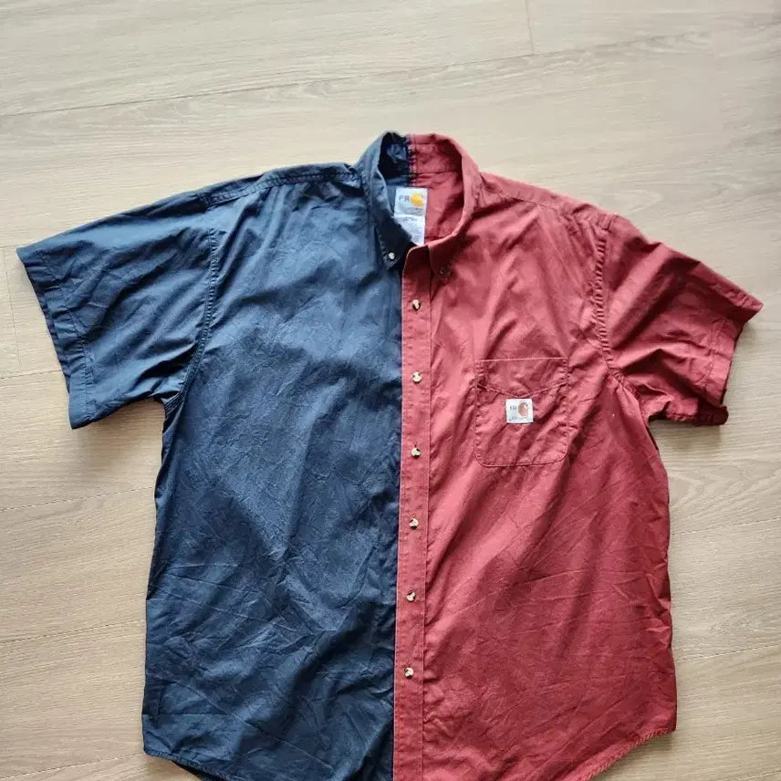 [BUNJANG] Carhartt Two-Tone Short Sleeve Shirt L / 칼하트 투톤 반팔 셔츠 L  110정도..칼하트 반반 셔츠 (남색/레드)