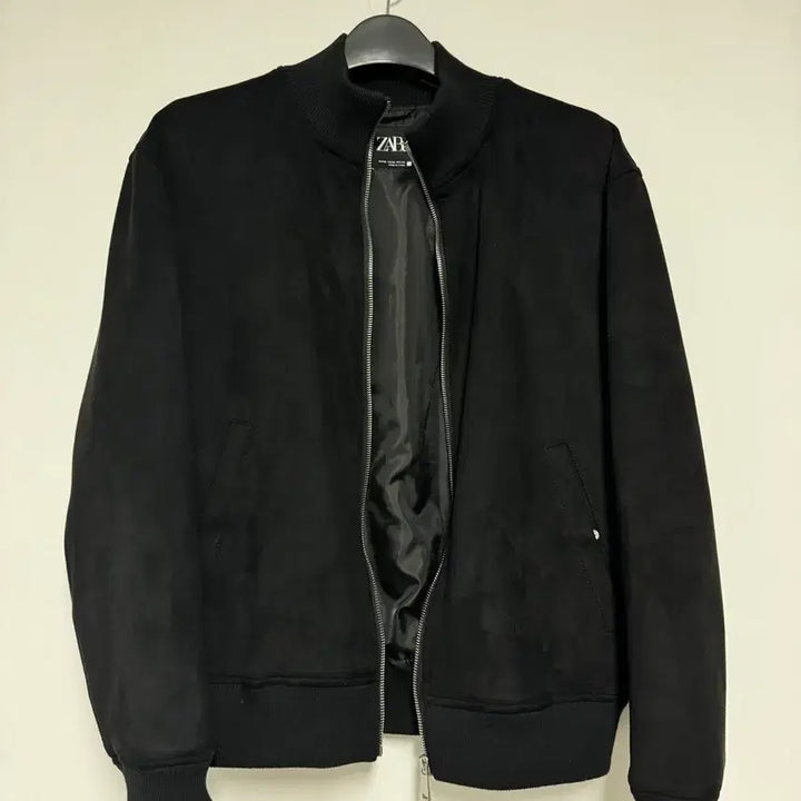 [BUNJANG] Zara Suede High Neck Zip-Up Jacket Black L / 저라 스웨이드 자켓 블랙 100 L 하이넥 집업