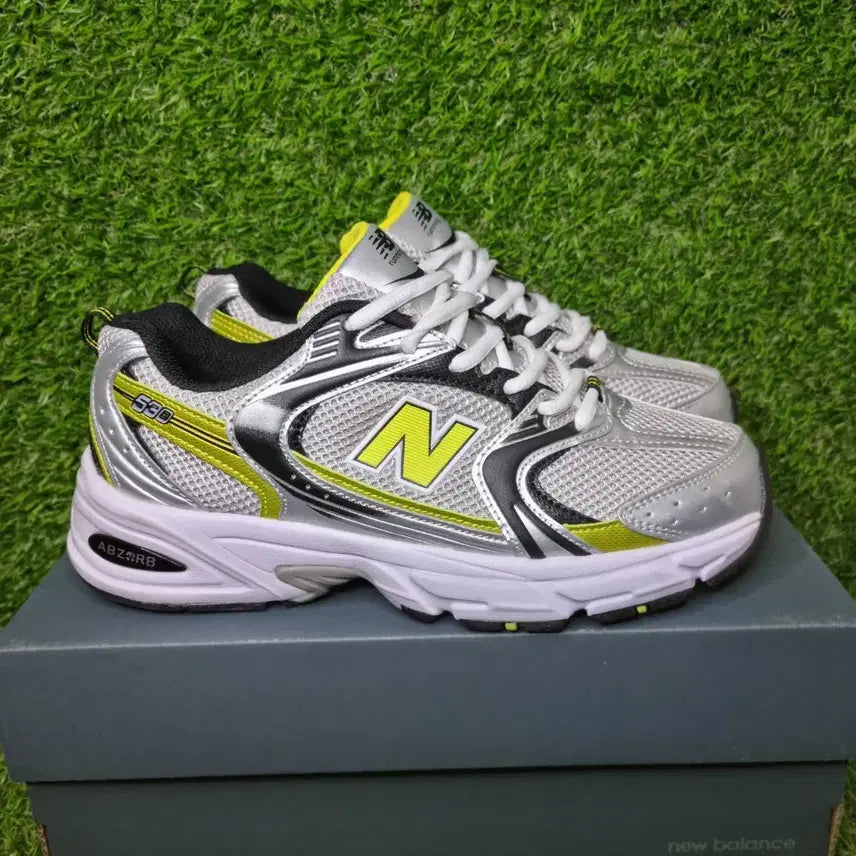 [BUNJANG] New Balance 530 Sneakers (245) / 뉴발란스 530 운동화 (245)