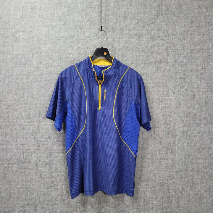 [BUNJANG] Vintage Half Zip T-Shirt Size 95 / ㅈ224 반집티 95