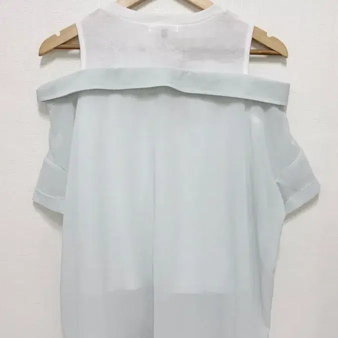 [BUNJANG] Set: White Short-Sleeve T-Shirt + Mint Shirt / 일본 일체형 흰색 반팔티 + 민트색 셔츠 세트