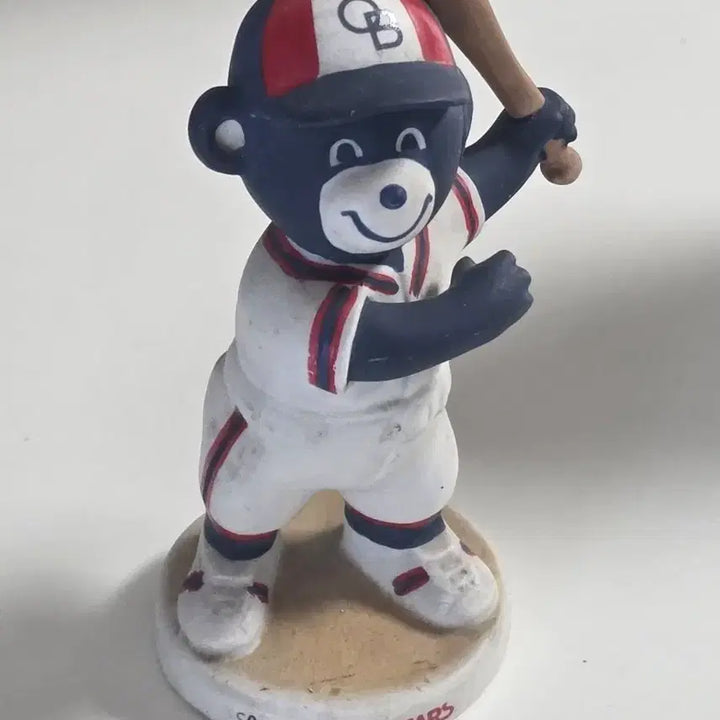 [BUNJANG] 40-Year-Old OB Bears (Doosan Bears) Ceramic Figure / 40년된 OB(두산)베어스 도자기피규어