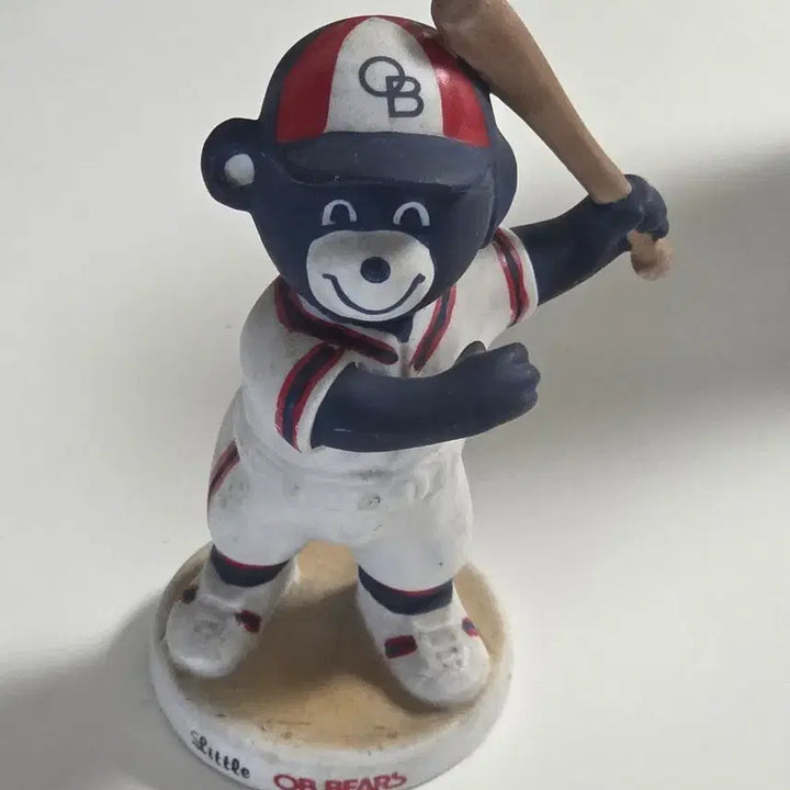 [BUNJANG] 40-Year-Old OB Bears (Doosan Bears) Ceramic Figure / 40년된 OB(두산)베어스 도자기피규어