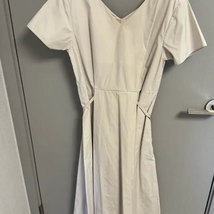 [BUNJANG] sie Eclipse Cap Sleeve Dress (Cream/S) / 시에sie 이클립스 캡 슬리브 드레스 (크림/S)