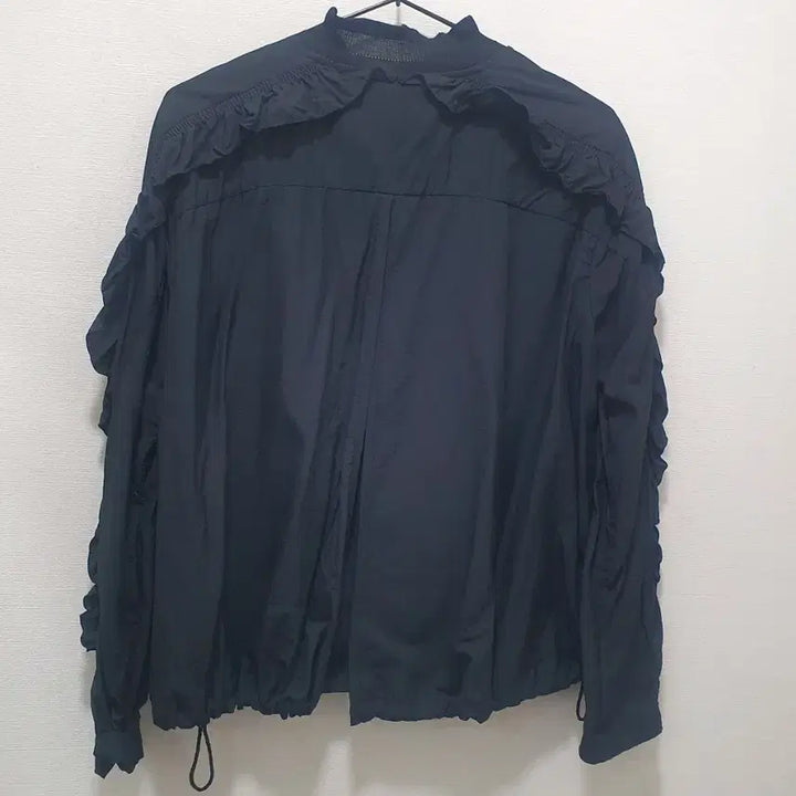 [BUNJANG] SJYP Black Ruffle Short Outer / SJYP 블랙 러플 숏 아우터