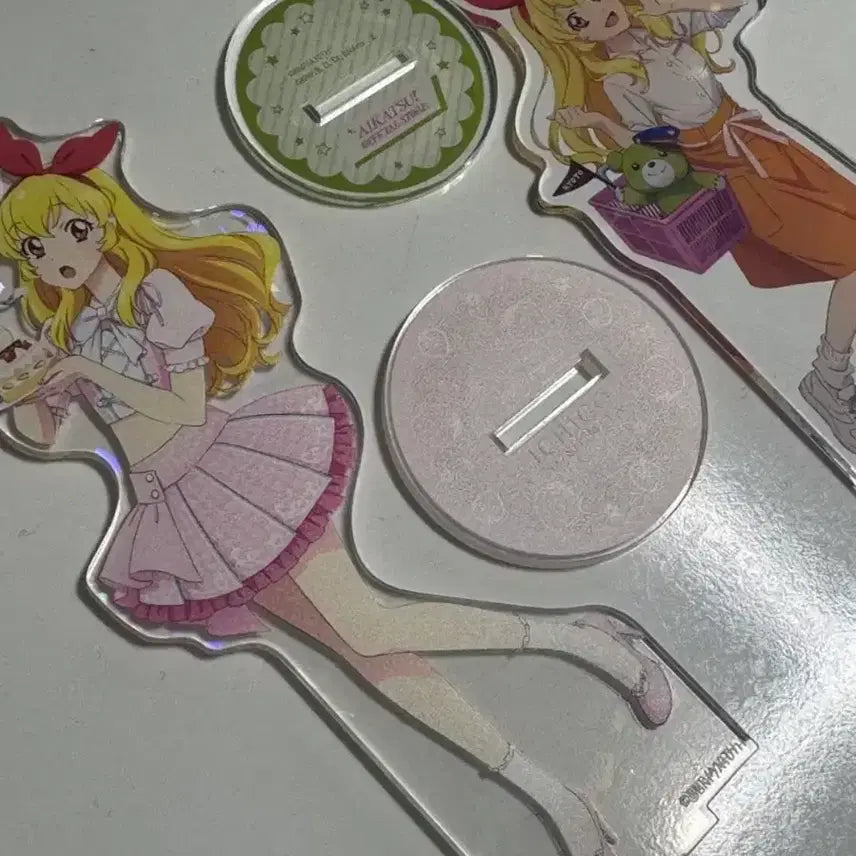 [BUNJANG] Aikatsu Ichigo Hoshimiya Acrylic Standee Bundle Set / 아이엠스타 아이카츠 이치고 아크릴 일괄 양뎌