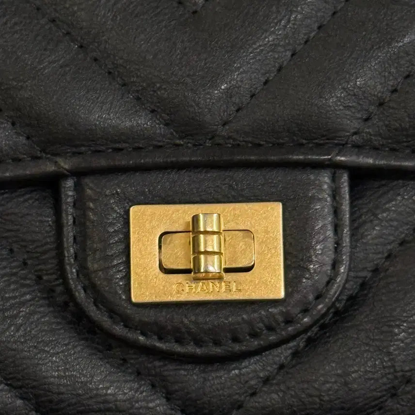 [BUNJANG] Chanel 2.55 Vintage Flap Medium Wallet Black Gold Hardware / [정품] 샤넬 2.55 빈티지 플랩 여성 중지갑 블랙 금장 / 27번대