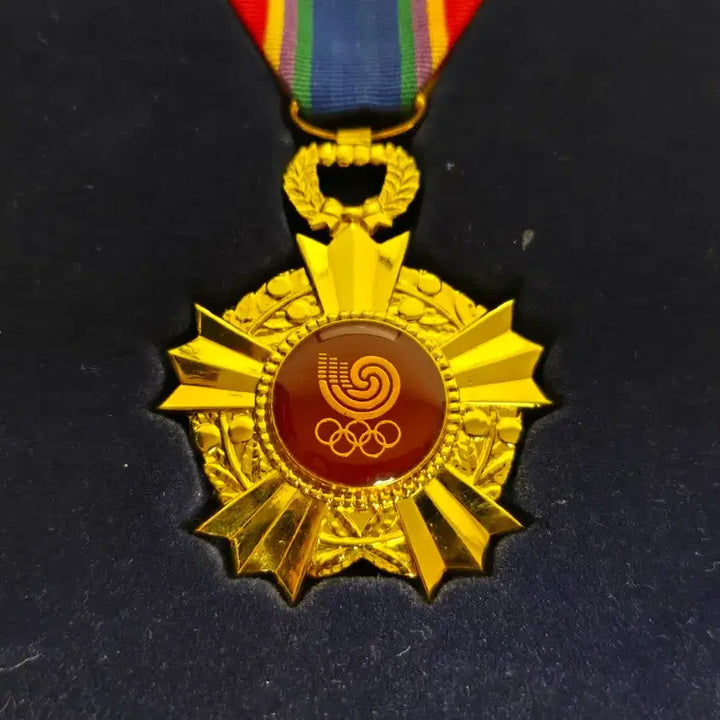 [BUNJANG] 1988 Seoul Olympics Commemorative Medal with Case / 88올림픽 서울올림픽 기장 메달