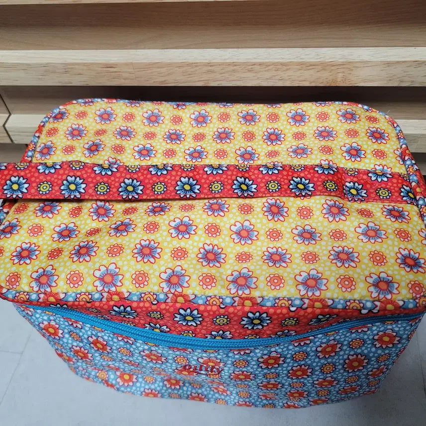 [BUNJANG] Oilily Picnic Travel Multi-Leisure Square Tote Bag / 오일릴리 피크닉 여행 멀티레저 사각토드백