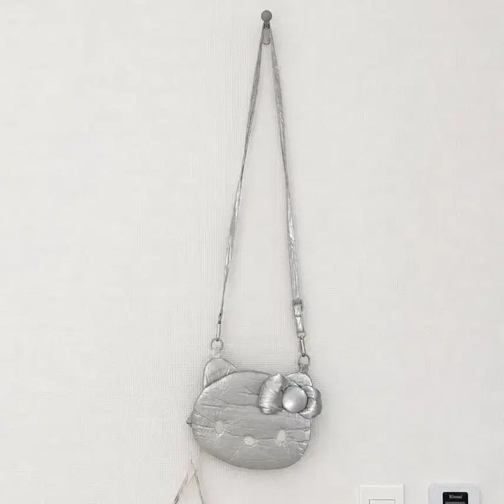 [BUNJANG] Joseph &amp; Stacey Hello Kitty Slick Mini Cross Bag Silver / 조셉앤스테이시 슬릭 미니 크로스 헬로키티 실버