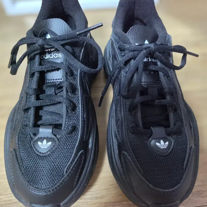 [BUNJANG] Adidas Ozgaia Black 230mm Sneakers / 아디다스 오즈가이아230