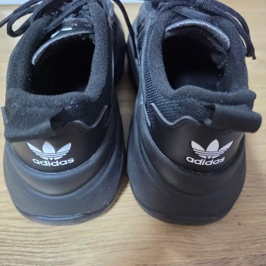 [BUNJANG] Adidas Ozgaia Black 230mm Sneakers / 아디다스 오즈가이아230