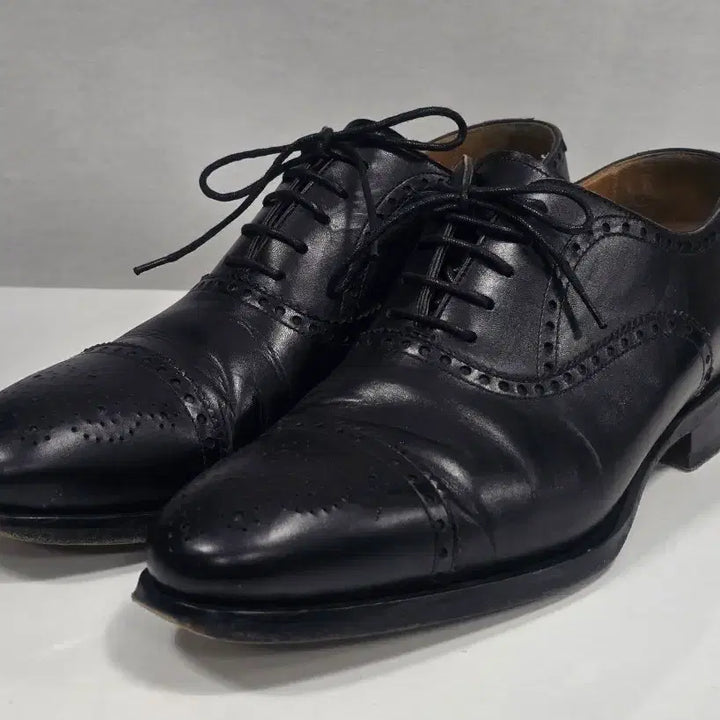 [BUNJANG] Magnanni Benjamin Black Oxford Shoes (Size 40) / 맥나니 벤자민 블랙 옥스포드 40