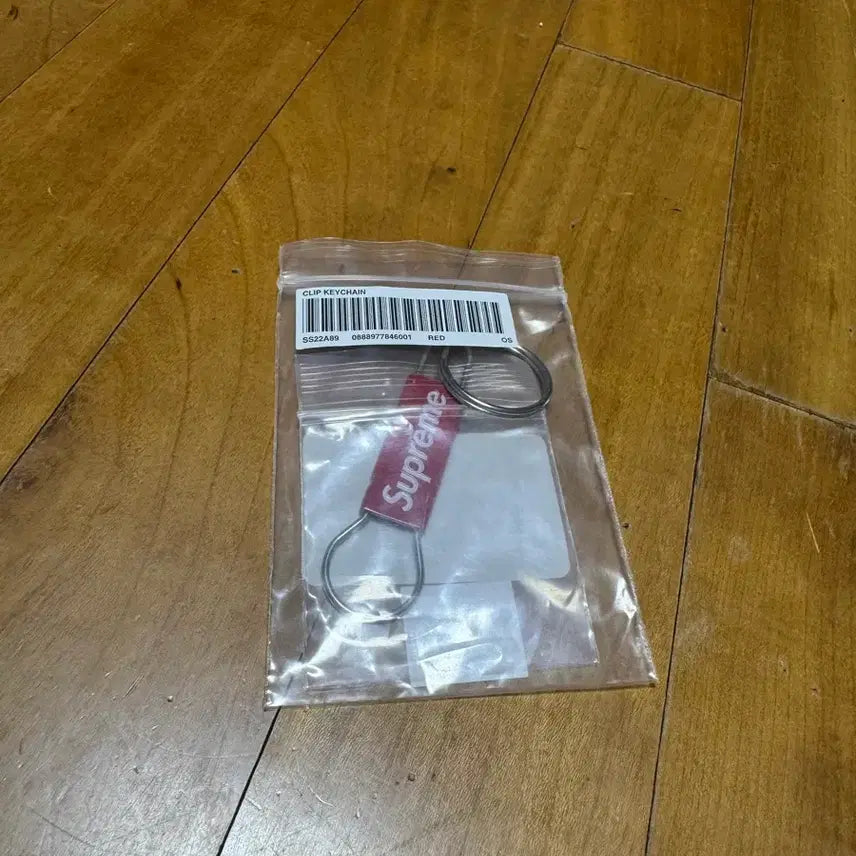[BUNJANG] Supreme Clip Keychain Red / 슈프림 클립 키체인 레드 - 22SS