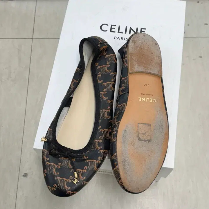 [BUNJANG] Celine Triomphe Ballerina Flats / 셀린느 트리오페 발레리나 플랫 37.5