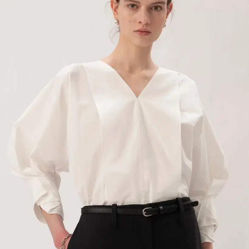 [BUNJANG] Kinder Salmon Cocoon Sleeve Blouse - White / 킨더살몬 cocoon sleeve blouse white