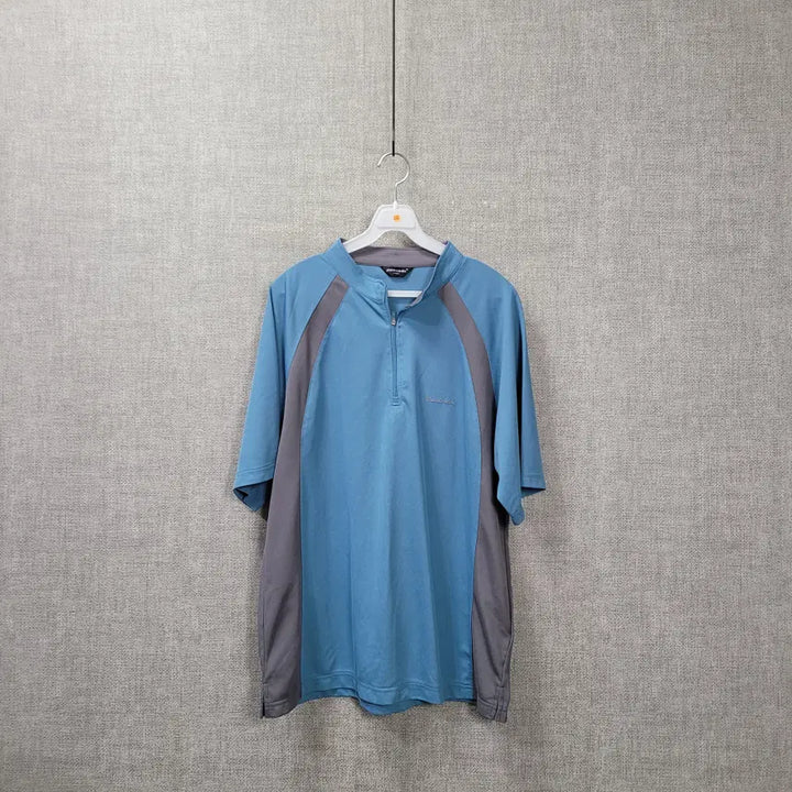 [BUNJANG] Unisex Half-Zip Short-Sleeve T-Shirt Size 110 / ㅈ242 반집업 반팔 110