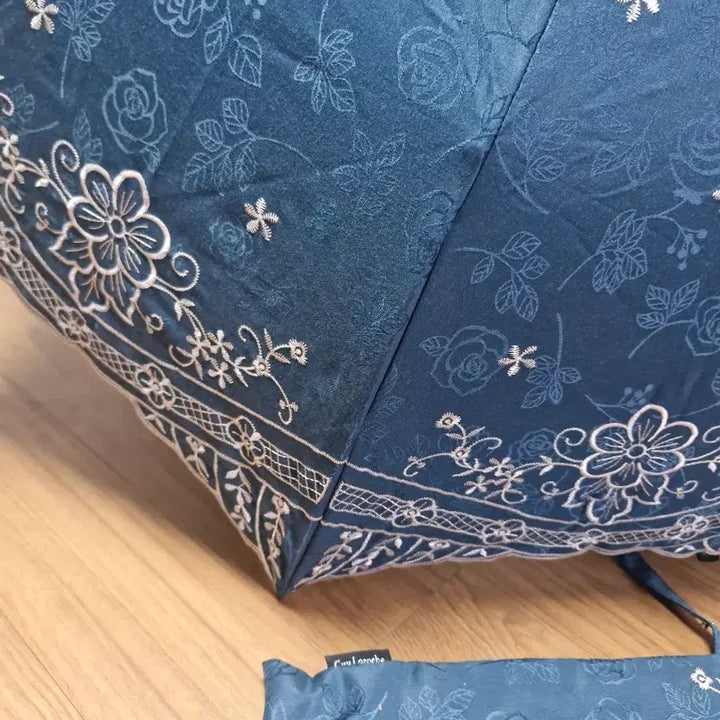 [BUNJANG] Girard Perregaux Embroidery Lightweight Umbrella / 기라로슈 고급자수. 양산.  완전 가벼워요