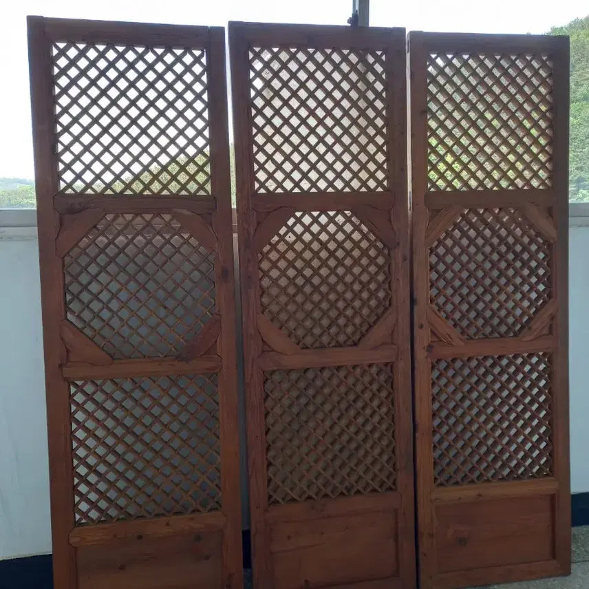 [BUNJANG] Set of 3 Vintage Octagonal Wooden Doors / 옛날 팔각 문짝  3개