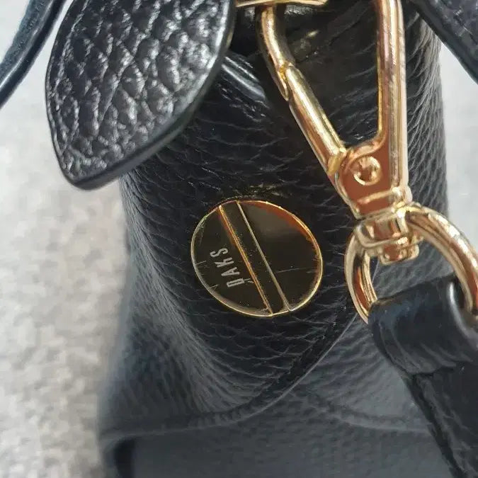 [BUNJANG] Daks Embossed Logo Leather Clutch Bag / 닥스가방