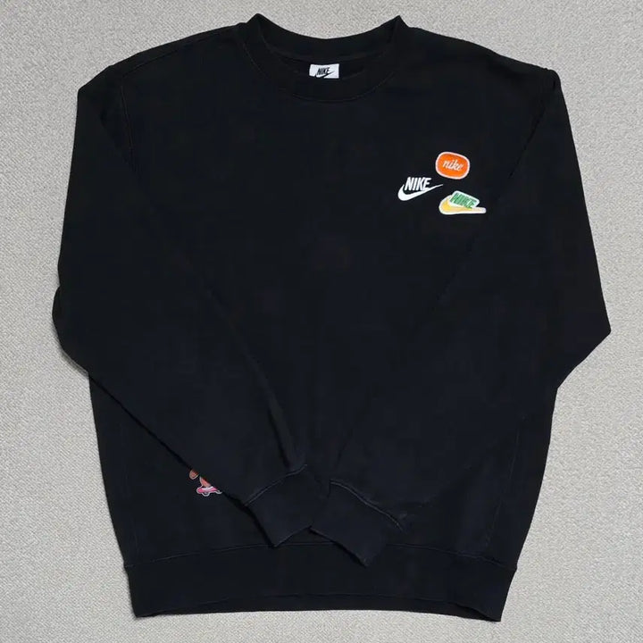 [BUNJANG] Nike Multi-Patch Sweatshirt / 나이키 멀티패치 맨투맨