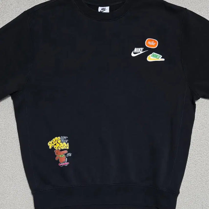 [BUNJANG] Nike Multi-Patch Sweatshirt / 나이키 멀티패치 맨투맨