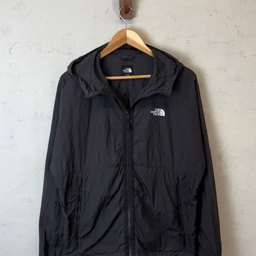 [BUNJANG] The North Face Lightweight Nylon Windbreaker Jacket Black / [S] 노스페이스 나일론 경량 바람막이 블랙