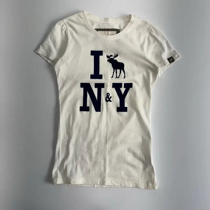 [BUNJANG] Abercrombie Navy Logo White Short-Sleeve T-Shirt / Abercrombie 아베크롬비 네이비 로고 화이트 반팔