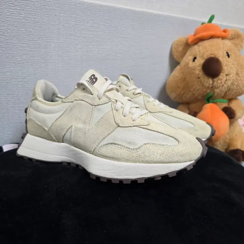 [BUNJANG] New Balance 327 Ivory Sneakers / 뉴발란스 327 아이보리 스니커즈