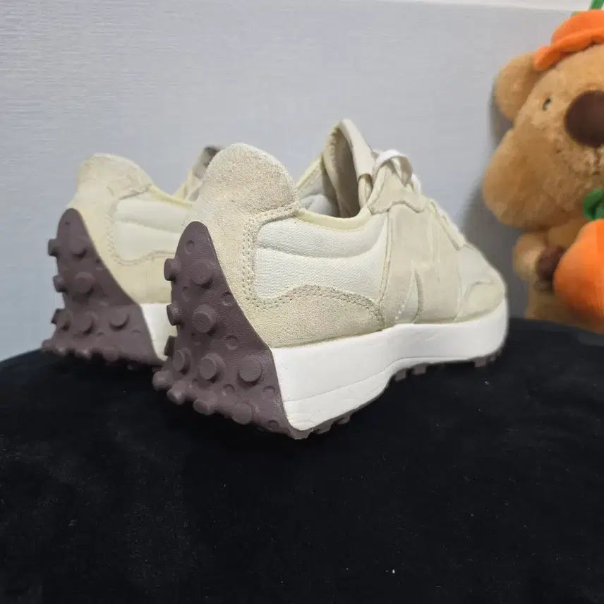 [BUNJANG] New Balance 327 Ivory Sneakers / 뉴발란스 327 아이보리 스니커즈