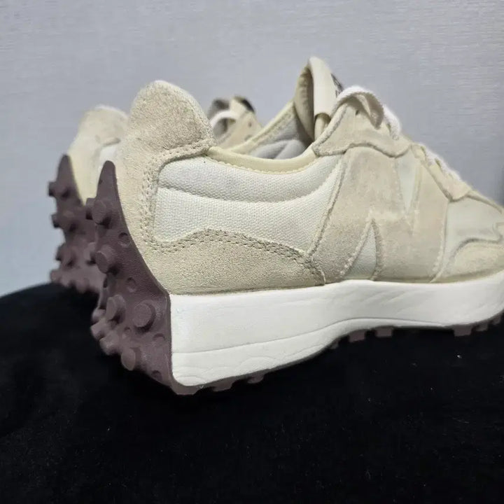 [BUNJANG] New Balance 327 Ivory Sneakers / 뉴발란스 327 아이보리 스니커즈