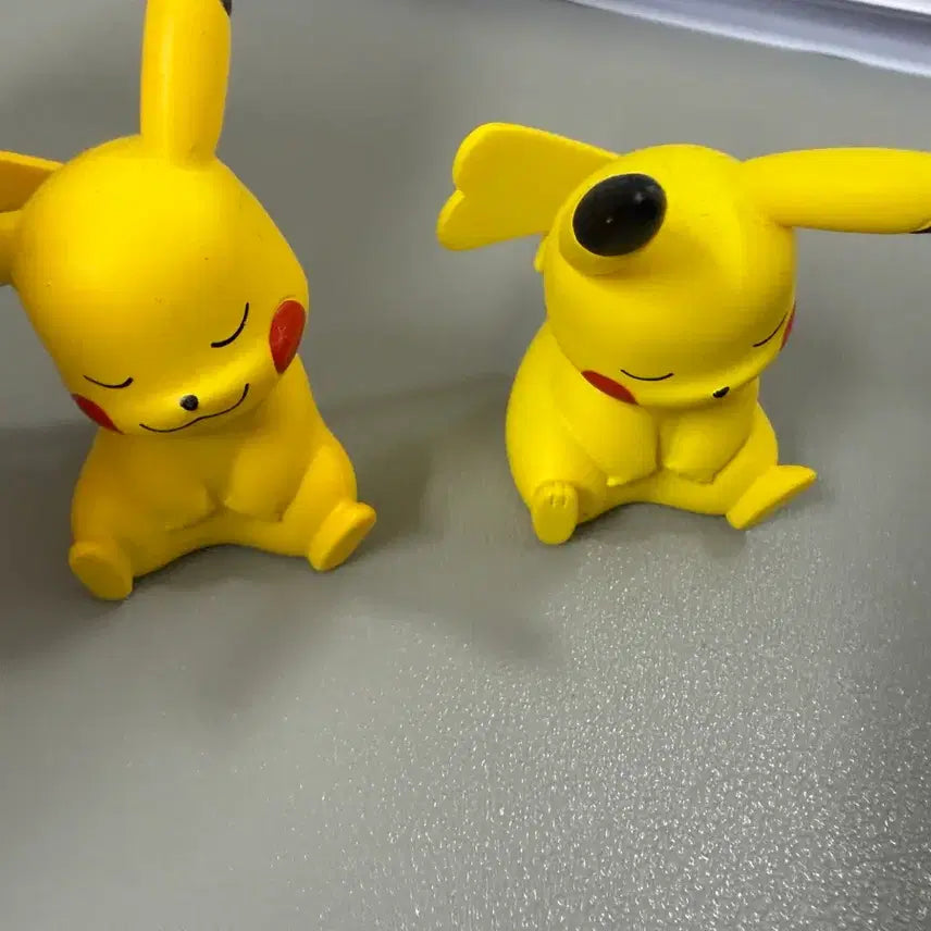 [BUNJANG] Pikachu Shoulder Perch Figure Set (2 Types) / 피카츄 어깨쿵 2종