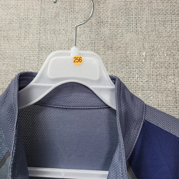 [BUNJANG] Half-Zip Short-Sleeve T-Shirt Size 100 / ㅈ256 반집업 반팔티 100